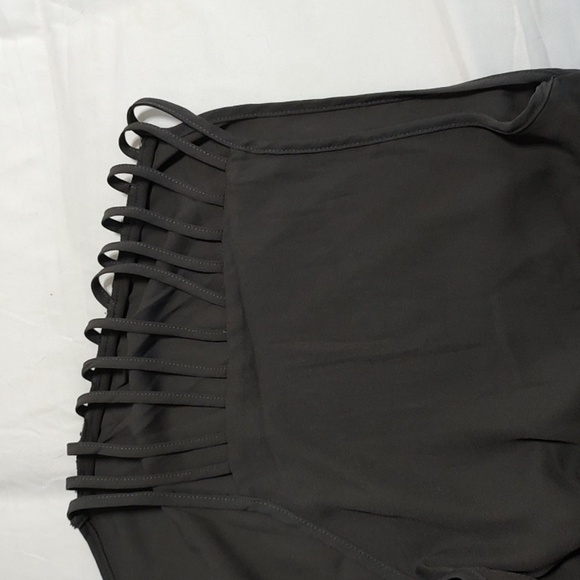 Torrid Charcoal Cap Sleeve Blouse Size 3 - Picture 4 of 4